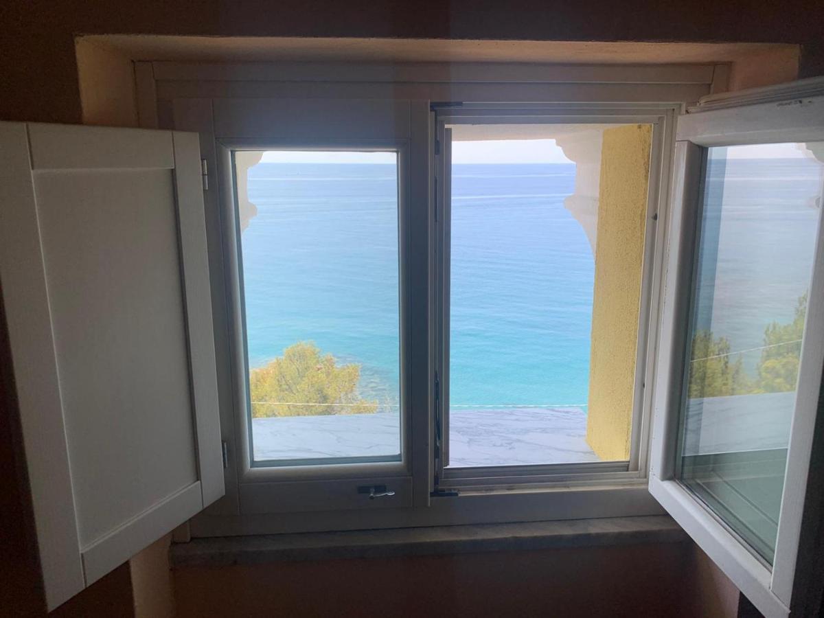 Ferienwohnung La Terrazza Nel Blu Imperia Exterior foto
