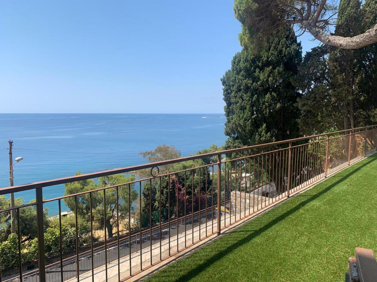 Ferienwohnung La Terrazza Nel Blu Imperia Exterior foto